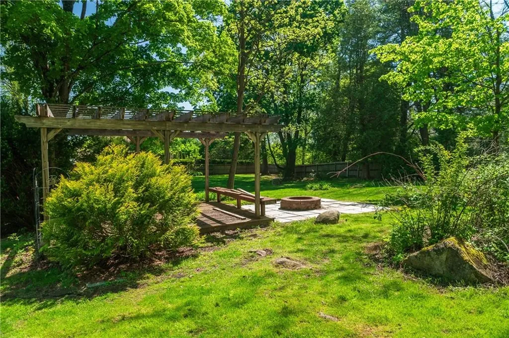 33 Wilbur Road Lincoln RI 02865