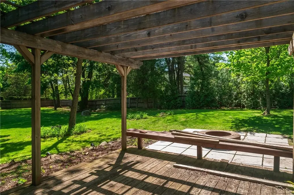 33 Wilbur Road Lincoln RI 02865