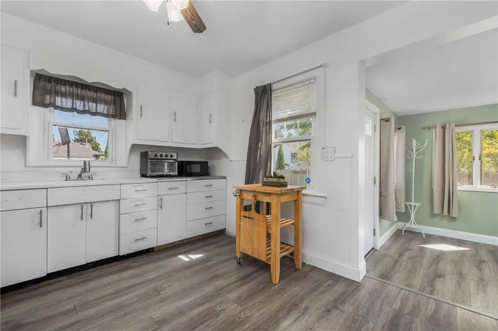 68 Maryland Avenue Warwick RI 02888