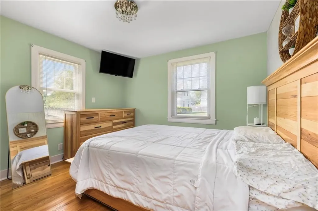 68 Maryland Avenue Warwick RI 02888