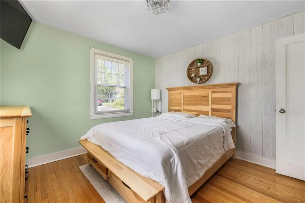 68 Maryland Avenue Warwick RI 02888