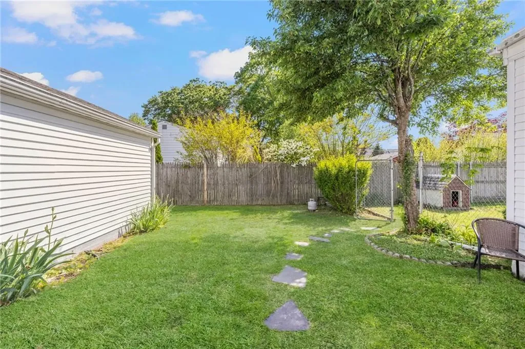 68 Maryland Avenue Warwick RI 02888