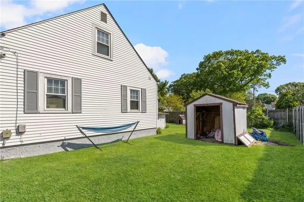 68 Maryland Avenue Warwick RI 02888