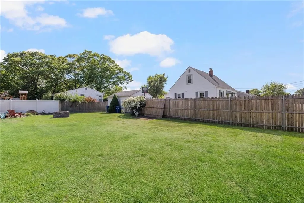 68 Maryland Avenue Warwick RI 02888