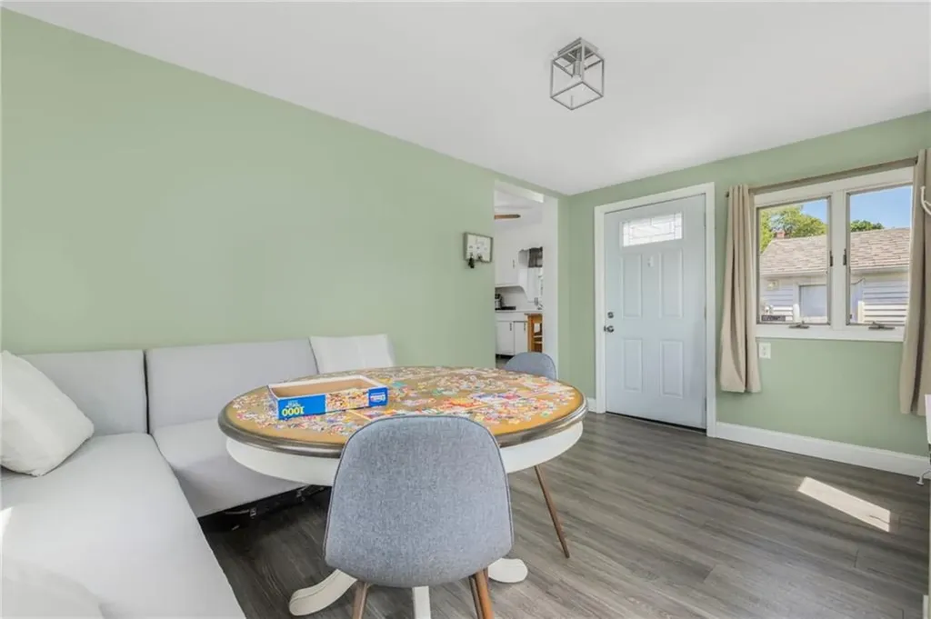 68 Maryland Avenue Warwick RI 02888
