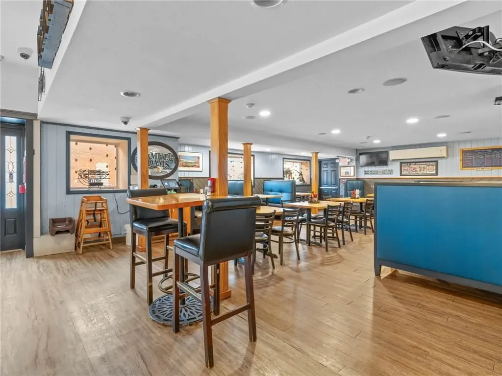 176 Columbus Avenue Pawtucket RI 02860