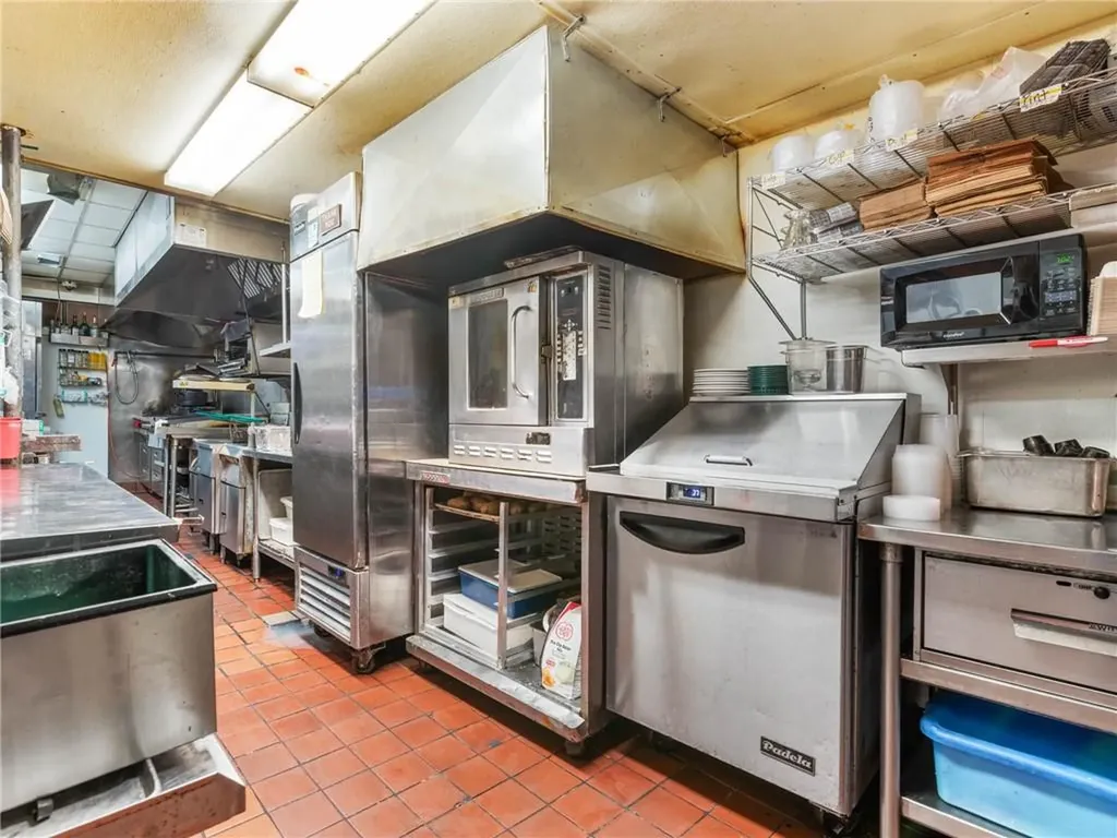 176 Columbus Avenue Pawtucket RI 02860