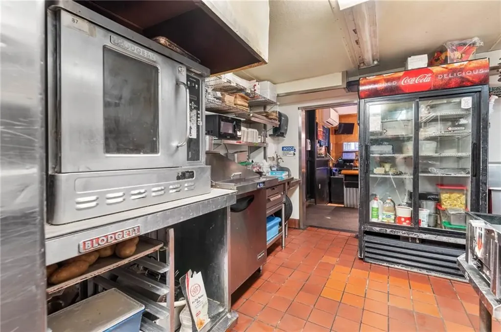 176 Columbus Avenue Pawtucket RI 02860