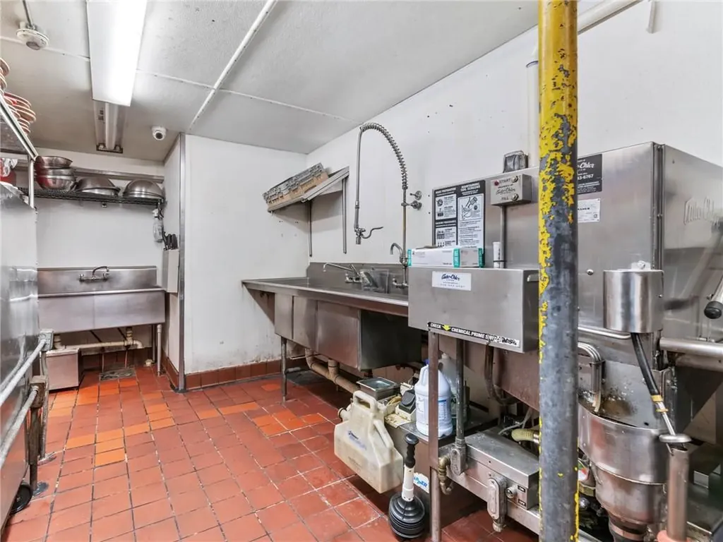 176 Columbus Avenue Pawtucket RI 02860