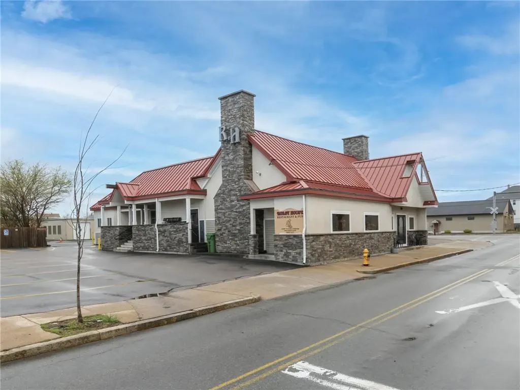 176 Columbus Avenue Pawtucket RI 02860