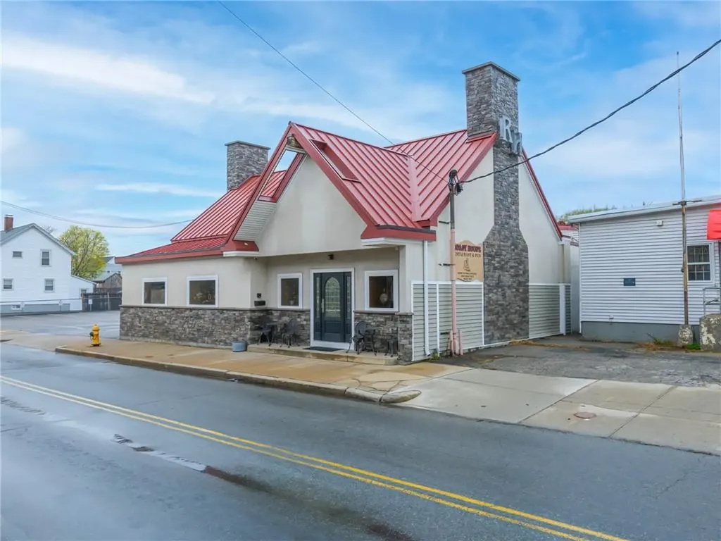 176 Columbus Avenue Pawtucket RI 02860