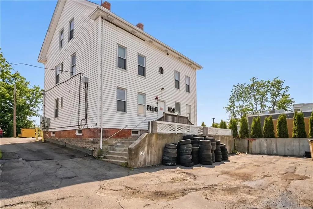 226 South Main Street Woonsocket RI 02895