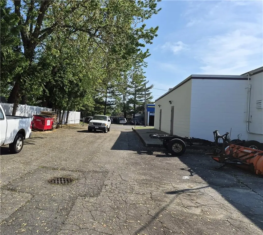 1620 Post Road Warwick RI 02888