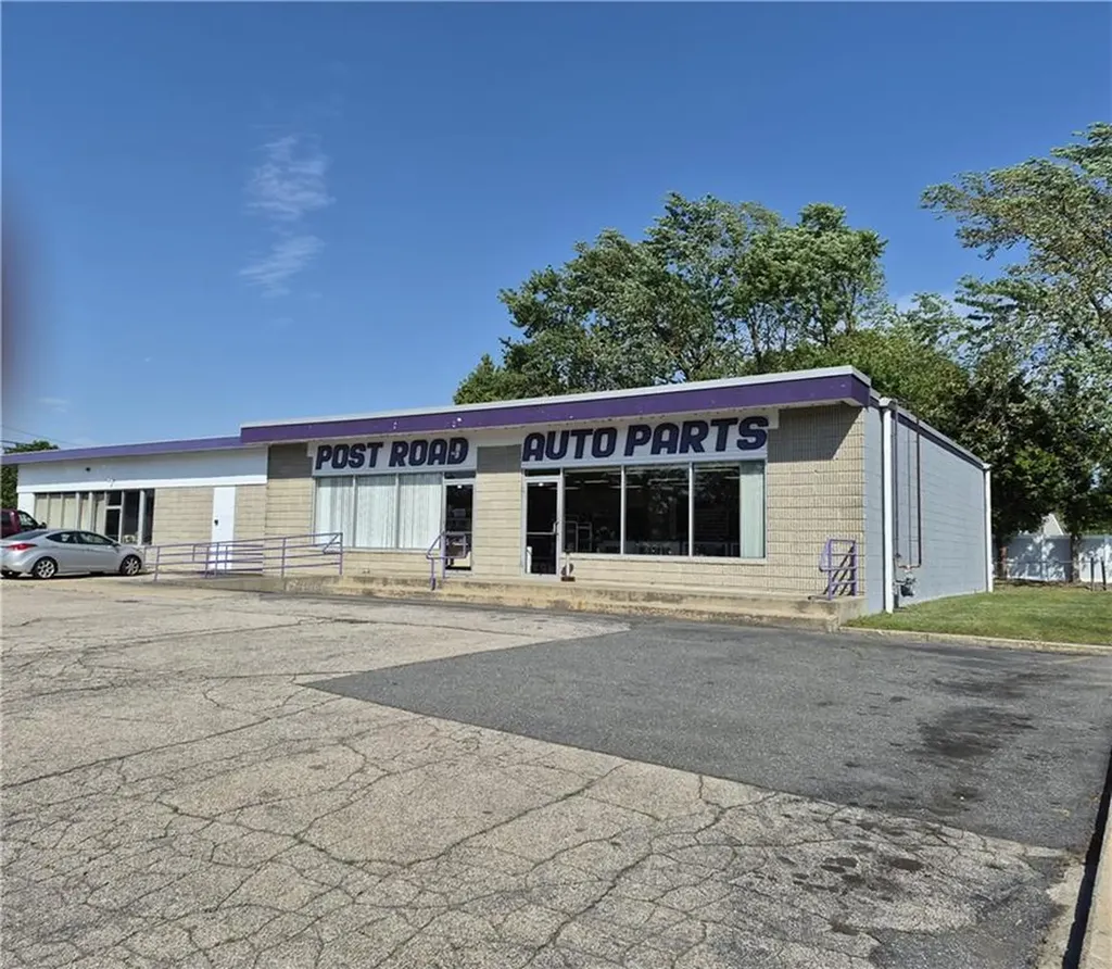 1620 Post Road Warwick RI 02888