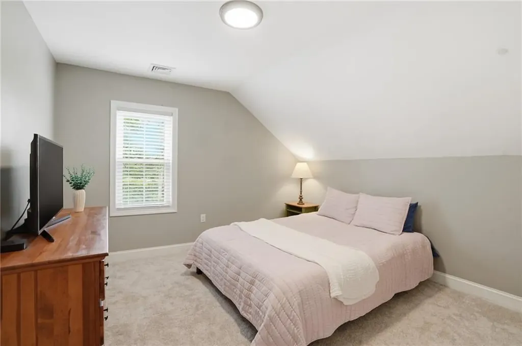 91 Sowams Road Barrington RI 02806