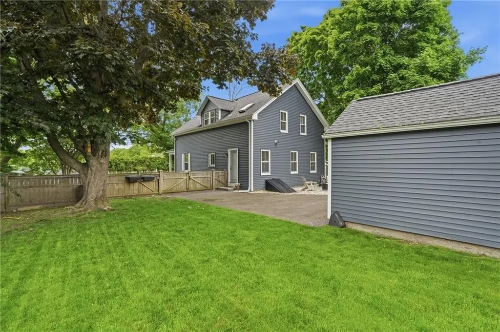 91 Sowams Road Barrington RI 02806