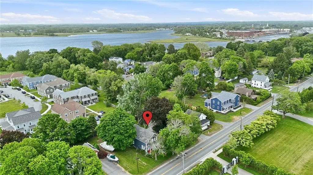 91 Sowams Road Barrington RI 02806