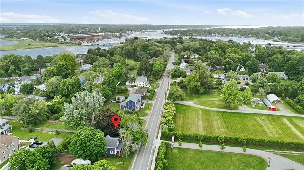 91 Sowams Road Barrington RI 02806