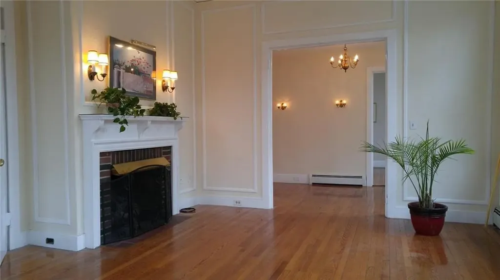 37 Catherine Street Newport RI 02840