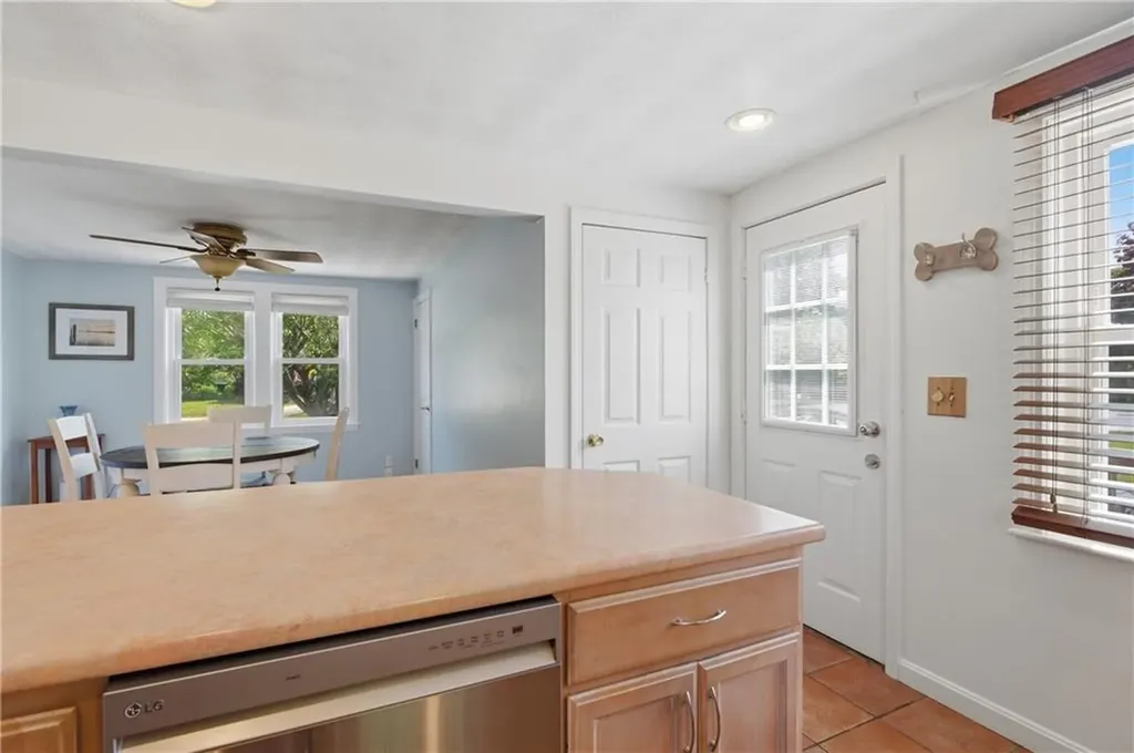 191 Long View Drive Warwick RI 02886