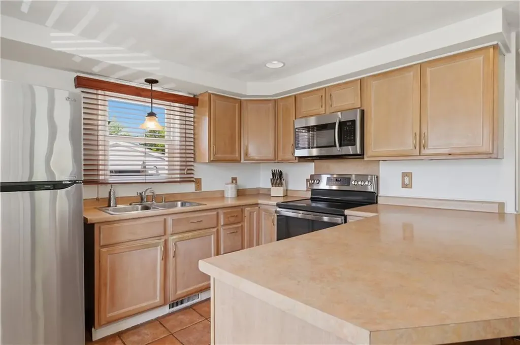 191 Long View Drive Warwick RI 02886