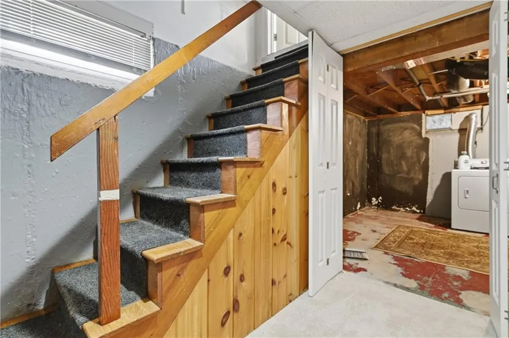 191 Long View Drive Warwick RI 02886