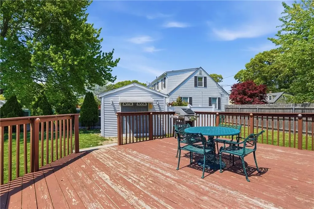 191 Long View Drive Warwick RI 02886