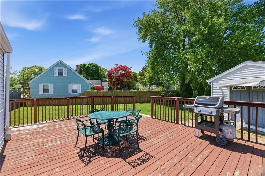 191 Long View Drive Warwick RI 02886
