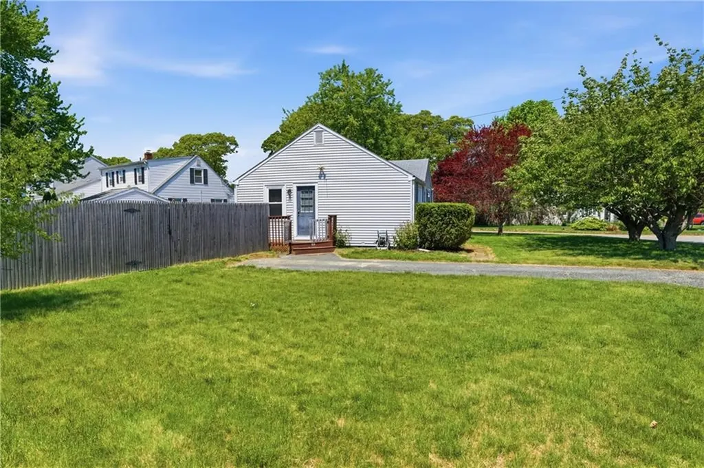 191 Long View Drive Warwick RI 02886