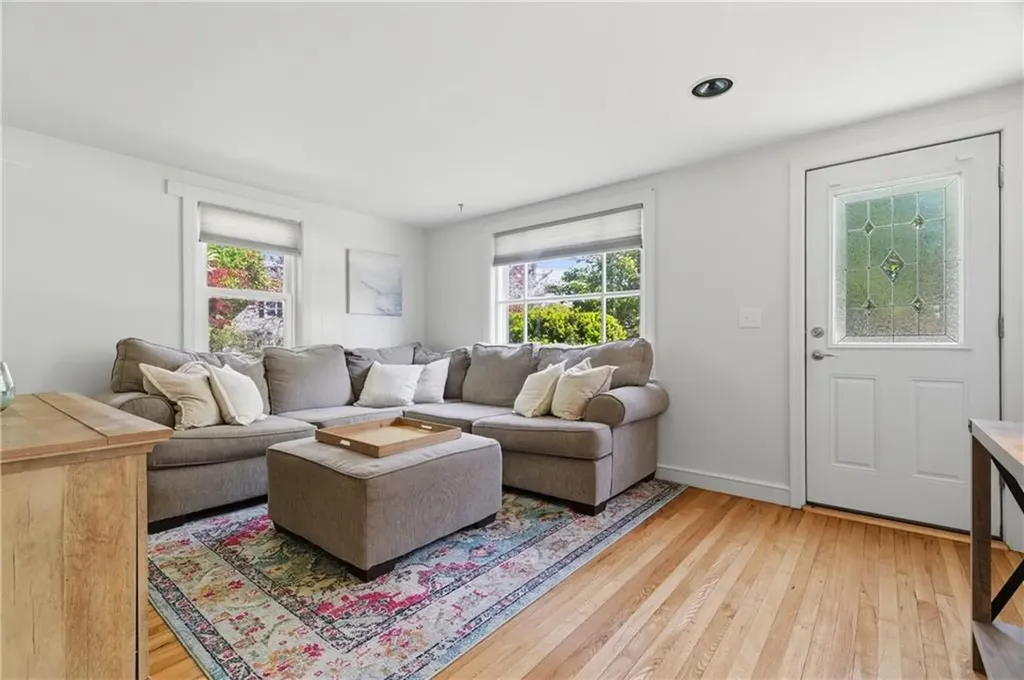191 Long View Drive Warwick RI 02886