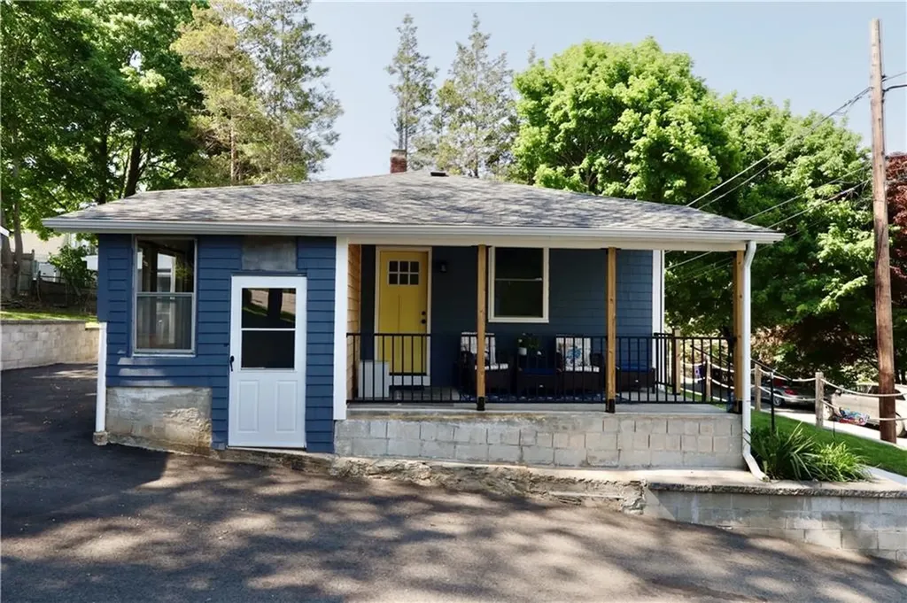 36 Munro Avenue Warren RI 02885