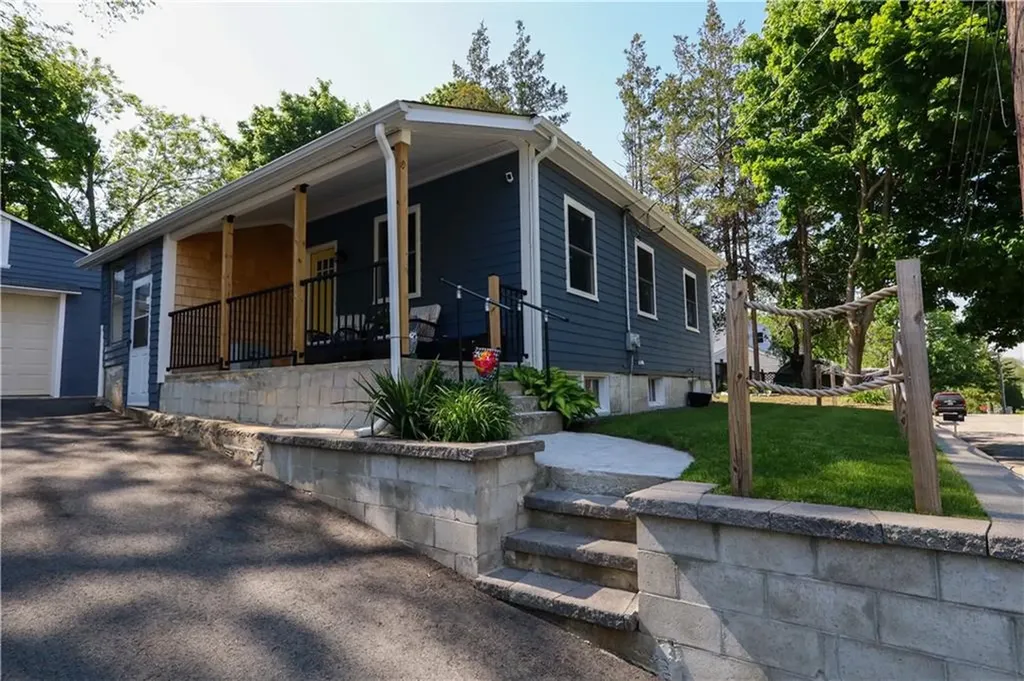 36 Munro Avenue Warren RI 02885