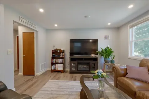36 Munro Avenue Warren RI 02885