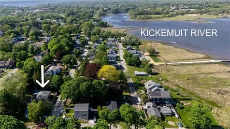 36 Munro Avenue Warren RI 02885