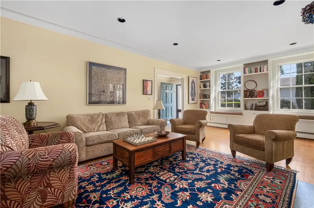 144 Marbury Avenue Pawtucket RI 02860