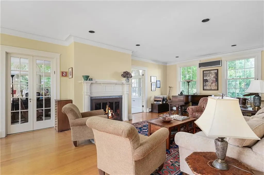 144 Marbury Avenue Pawtucket RI 02860