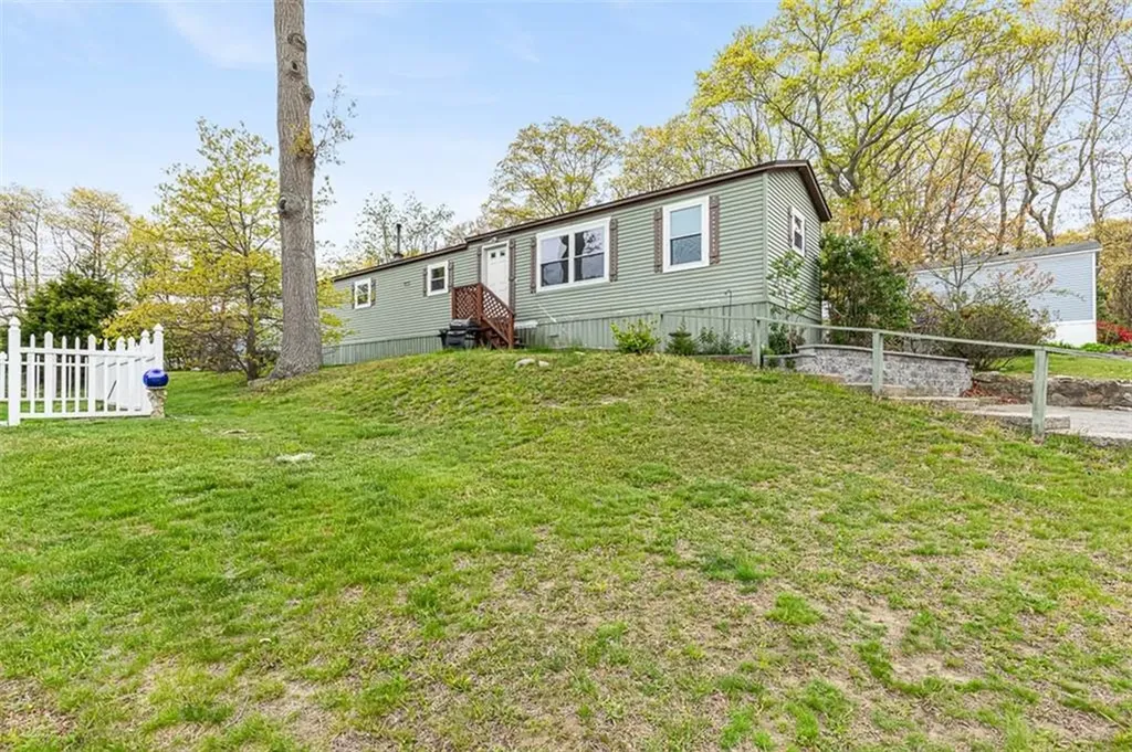 301 Lot 66 Bulgarmarsh Road Tiverton RI 02878