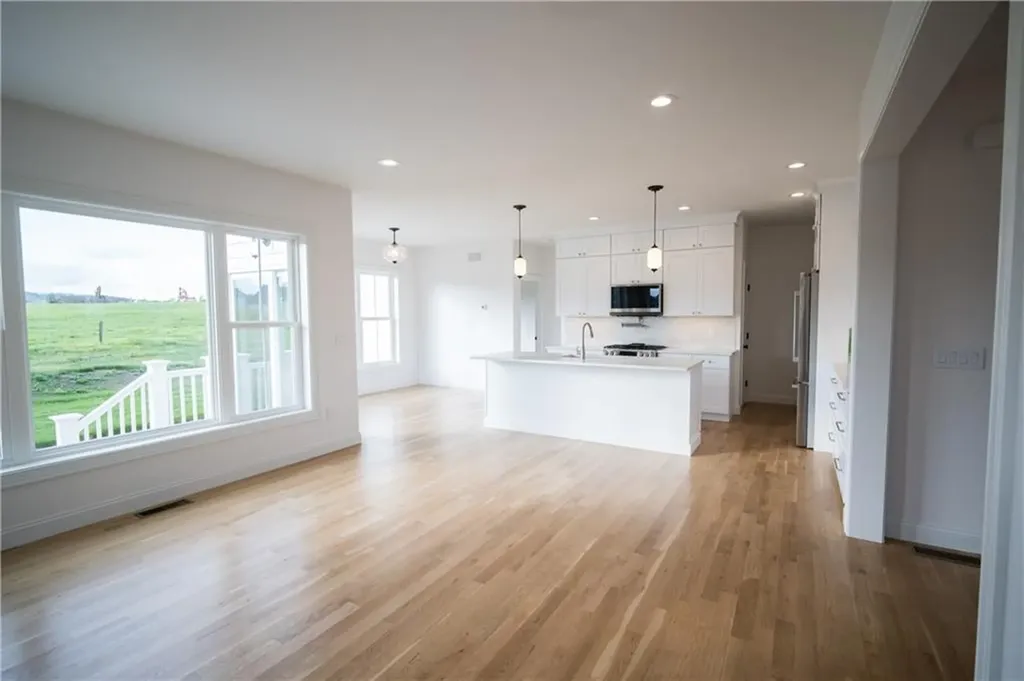 175 Revolution Way Portsmouth RI 02871