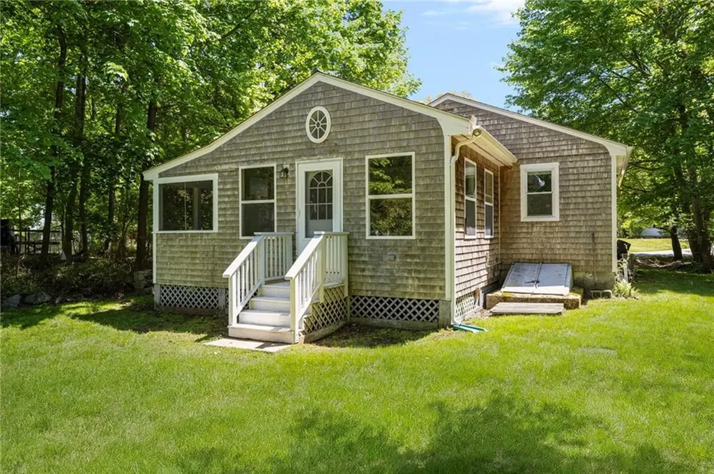 10 Summer Street Jamestown RI 02835