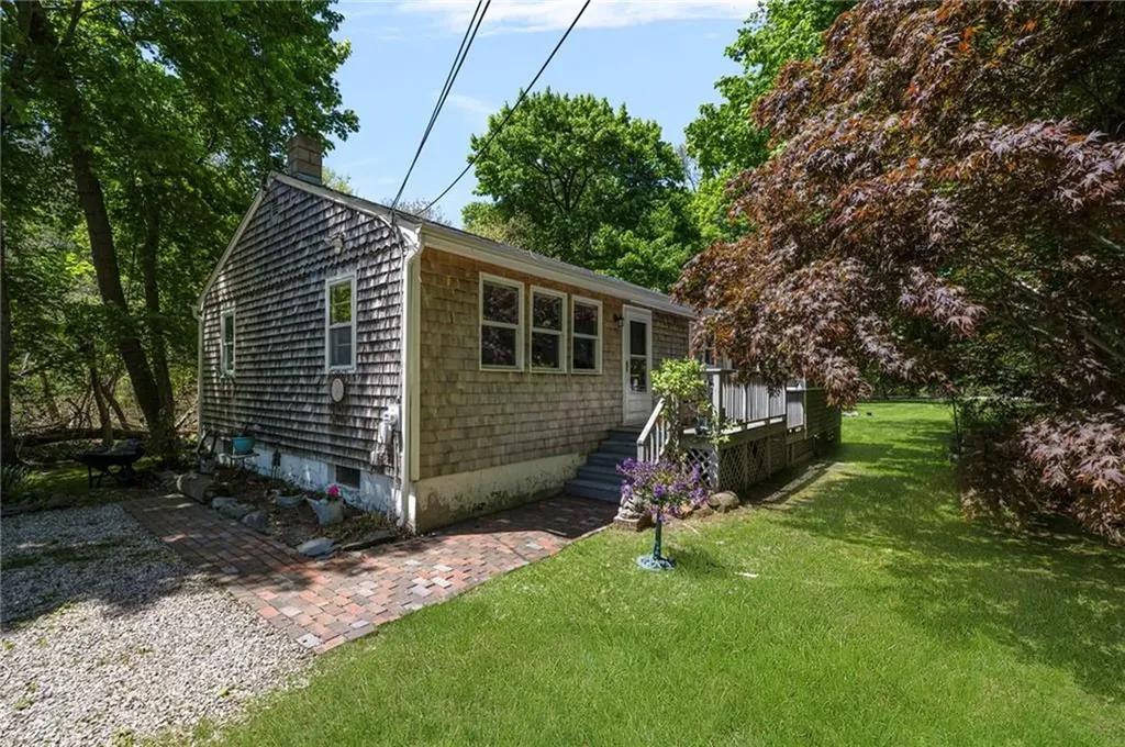 10 Summer Street Jamestown RI 02835