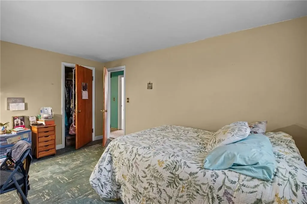44 Capron Drive Warwick RI 02886