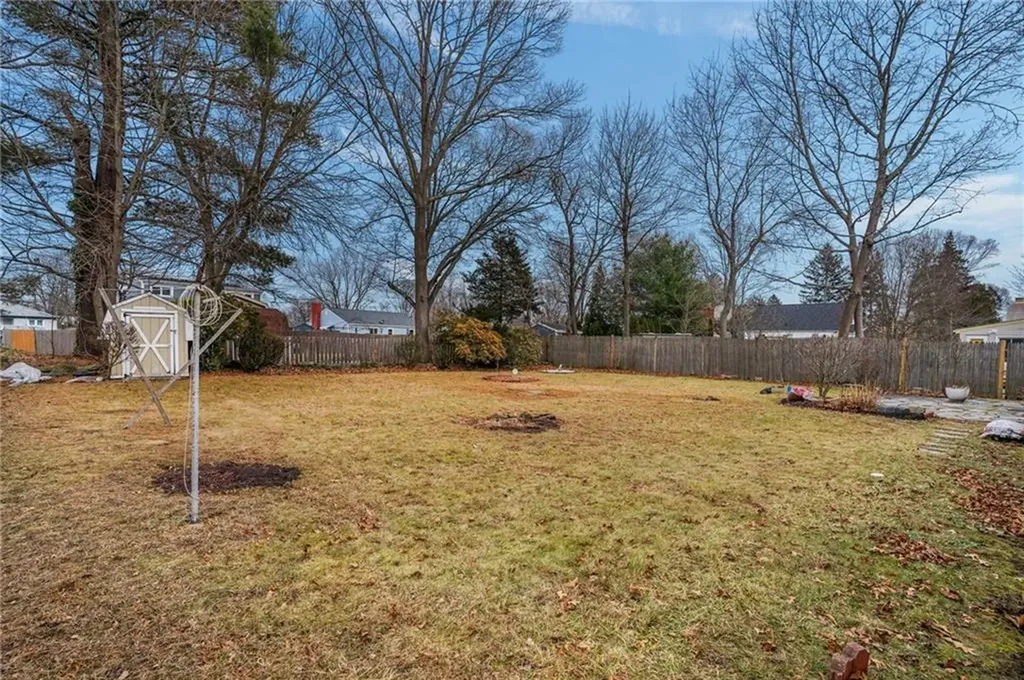 44 Capron Drive Warwick RI 02886