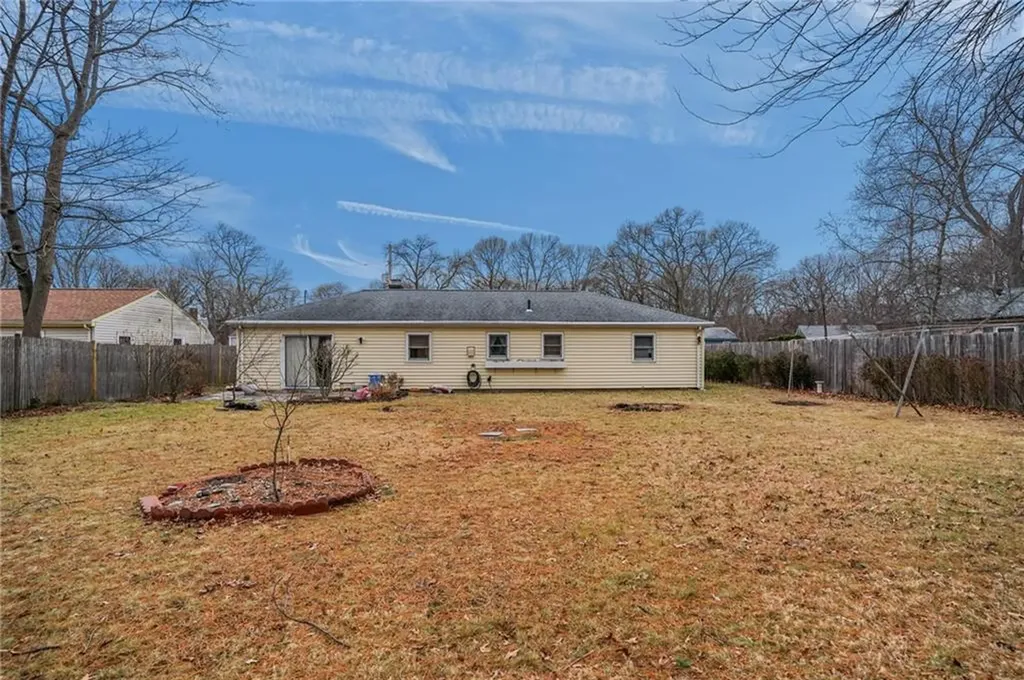 44 Capron Drive Warwick RI 02886