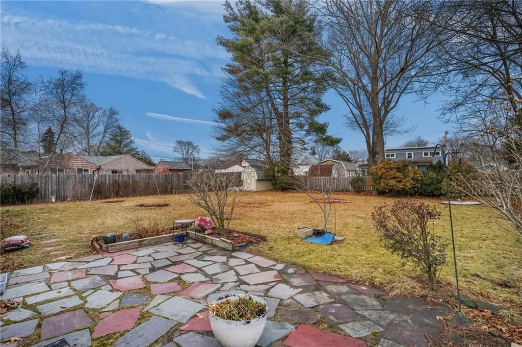 44 Capron Drive Warwick RI 02886