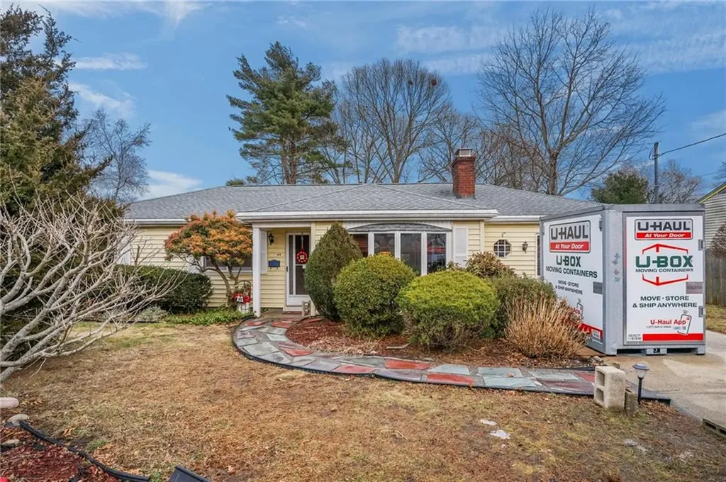 44 Capron Drive Warwick RI 02886