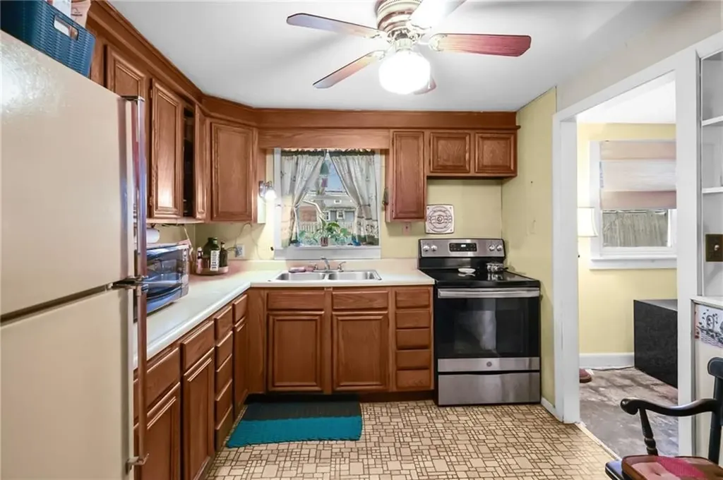 44 Capron Drive Warwick RI 02886
