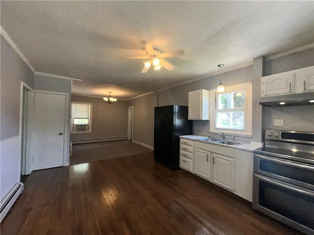 375 373 Old River Road Lincoln RI 02838