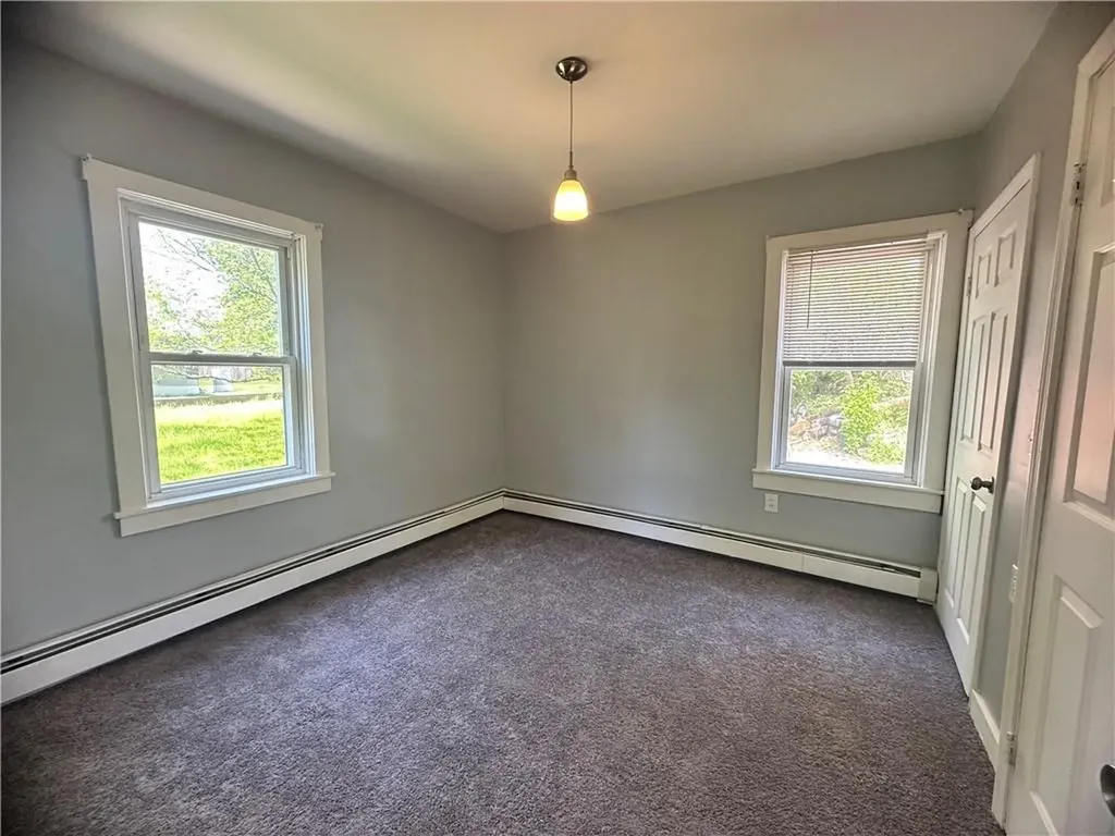 375 373 Old River Road Lincoln RI 02838