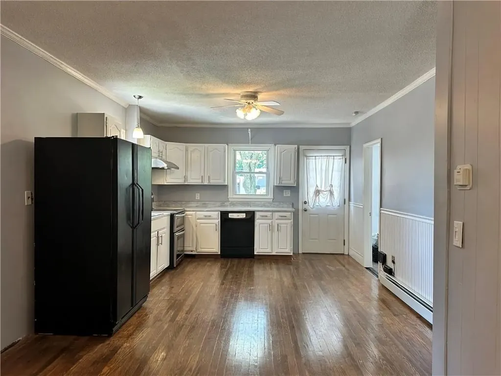 375 373 Old River Road Lincoln RI 02838