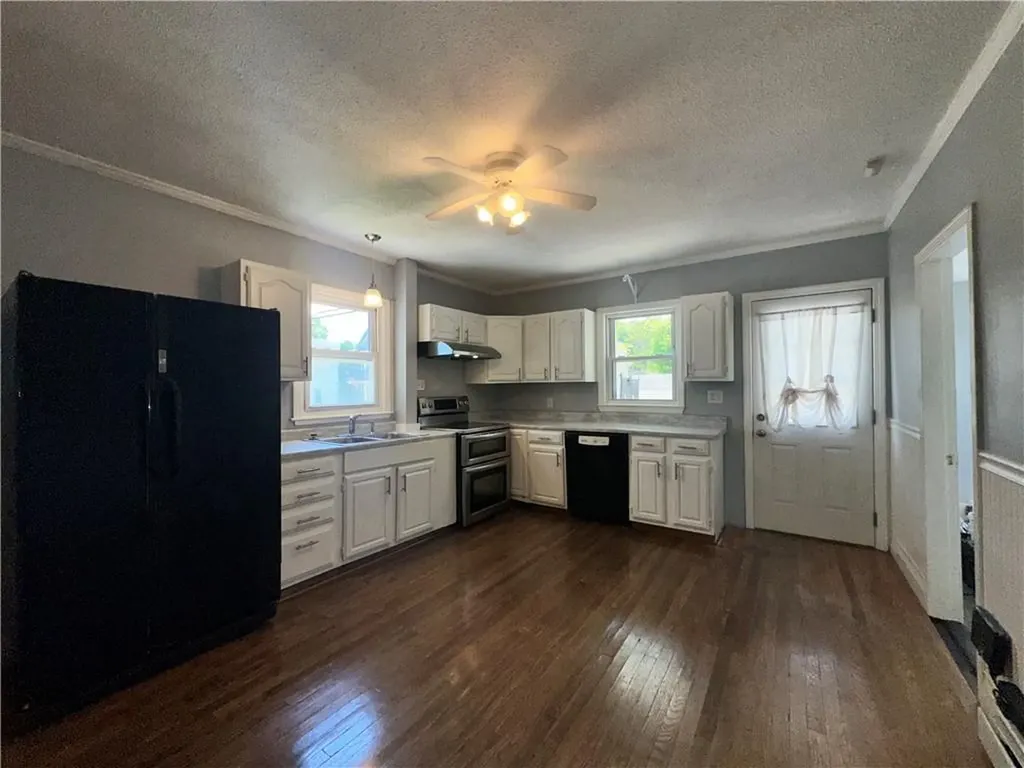 375 373 Old River Road Lincoln RI 02838